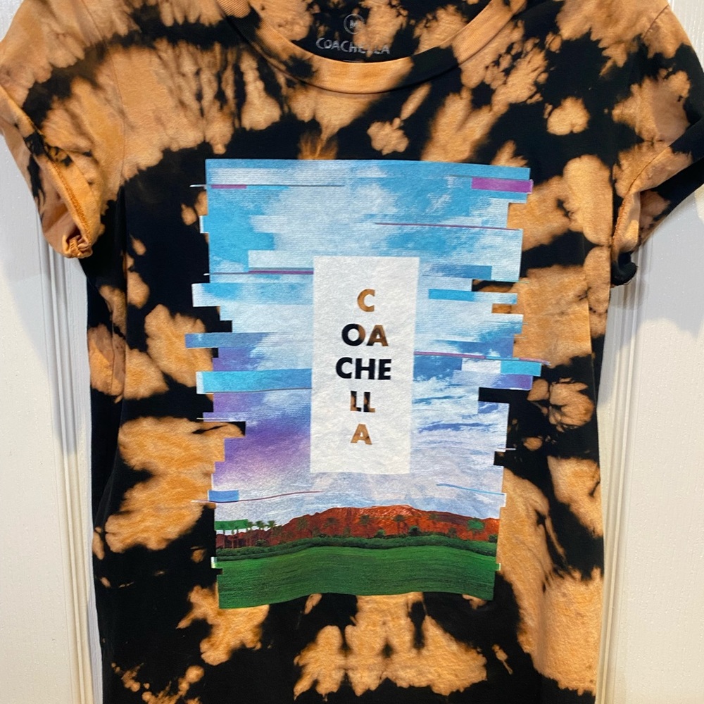 Coachella authentic trendy medium damage free .